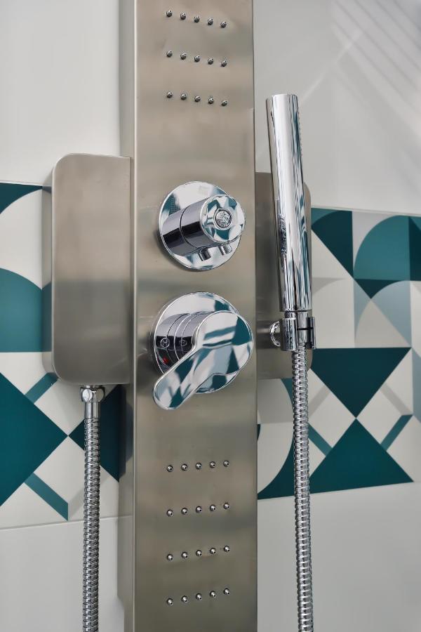 Serenis Luxury Apartments ミノーリ エクステリア 写真